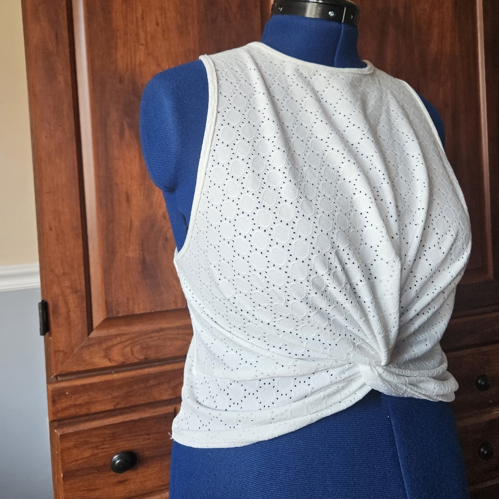 Nwot Shein white crop top size 1 xl